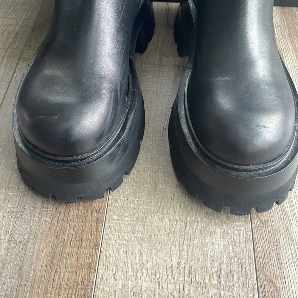 VERSACE black over the knee Lugg Boots size Euro 40 with box + dust bag
